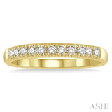 1/4 Ctw 11 Stone Round Cut Diamond Wedding Band in 14K Yellow Gold