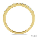 1/4 Ctw 11 Stone Round Cut Diamond Wedding Band in 14K Yellow Gold
