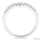 1/4 Ctw Round Cut Diamond Wedding Band in 14K White Gold