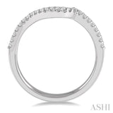 1/6 Ctw Crescent Shape Round Cut Diamond Wedding Band in 14K White Gold