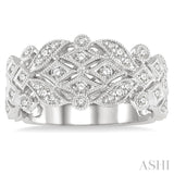 1/2 Ctw Lattice Round Cut Diamond Fashion Band in 14K White Gold