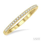 1/10 Ctw Round Cut Diamond Wedding Band in 14K Yellow Gold