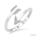 1/50 Ctw Circular Open Arrow Round Cut Diamond Fashion Ring in 10K White Gold